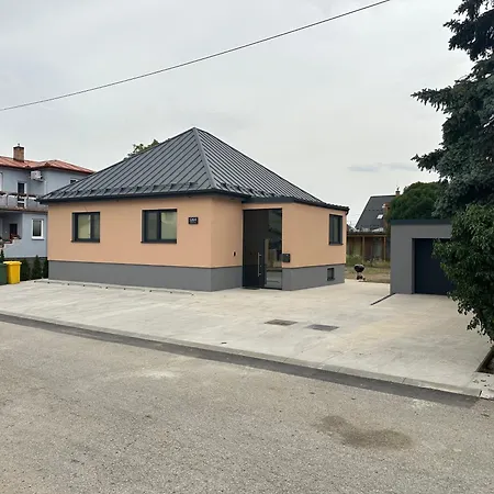 Fully Equipped Kosice-barca Guest house