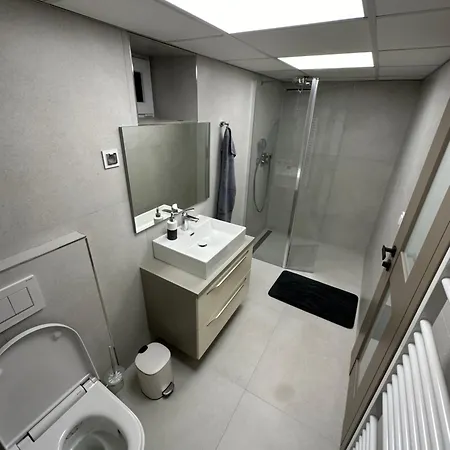 Fully Equipped Kosice-barca Guest house 3*